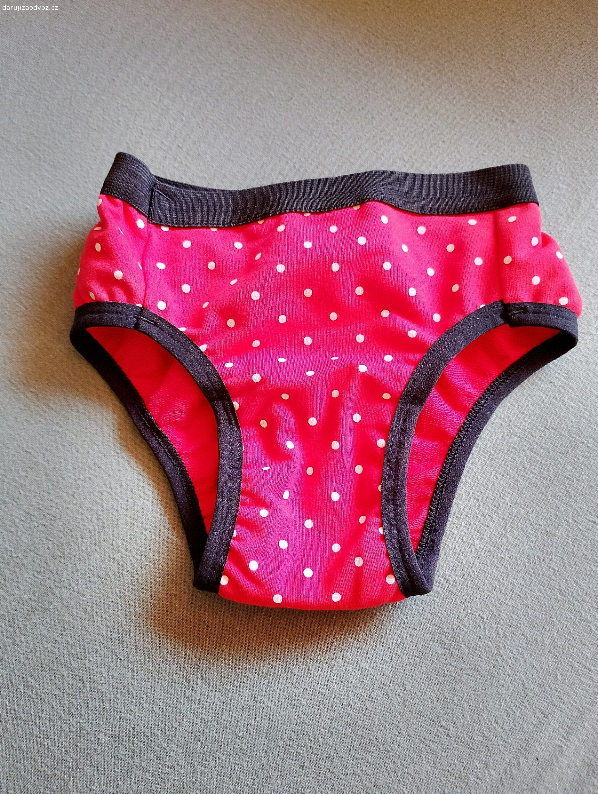 Daruji hárající kalhotky. kalhotky pro hárající feny