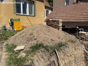 Hlína z předzahrádky