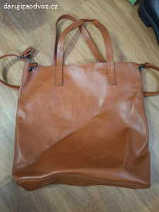 Hnědá kabelka