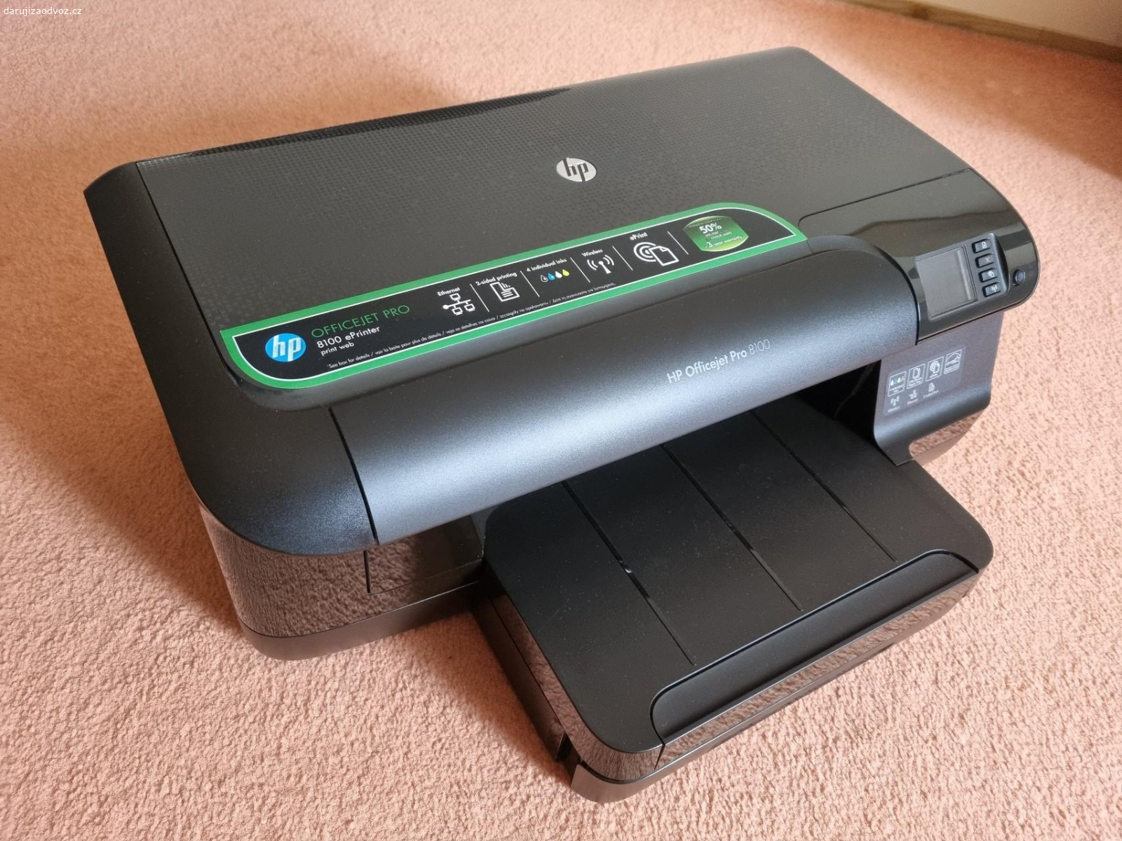 HP Officejet Pro 8100. Stará tiskárna s funkcí oboustranného tisku. Vadný displej. Nutno dokoupit cartridge. Bez kabelu k PC.