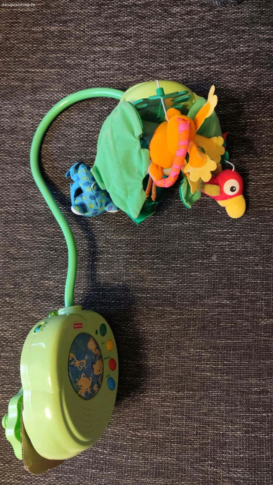 hrazda na zem a kolotoč nad postýlku. Hrazdička a kolotoč Fisher price. kvalitní a plně funkční. Hrazda svítí a hraje, případně imituje zvuky džungle. kolotoč se točí, hýbe listy, svítí a hraje.
hrazda na 3x AA baterie, kolotoč na 3x D monočlánky.
Něco dobrého pro děti potěší, ale není podmínkou