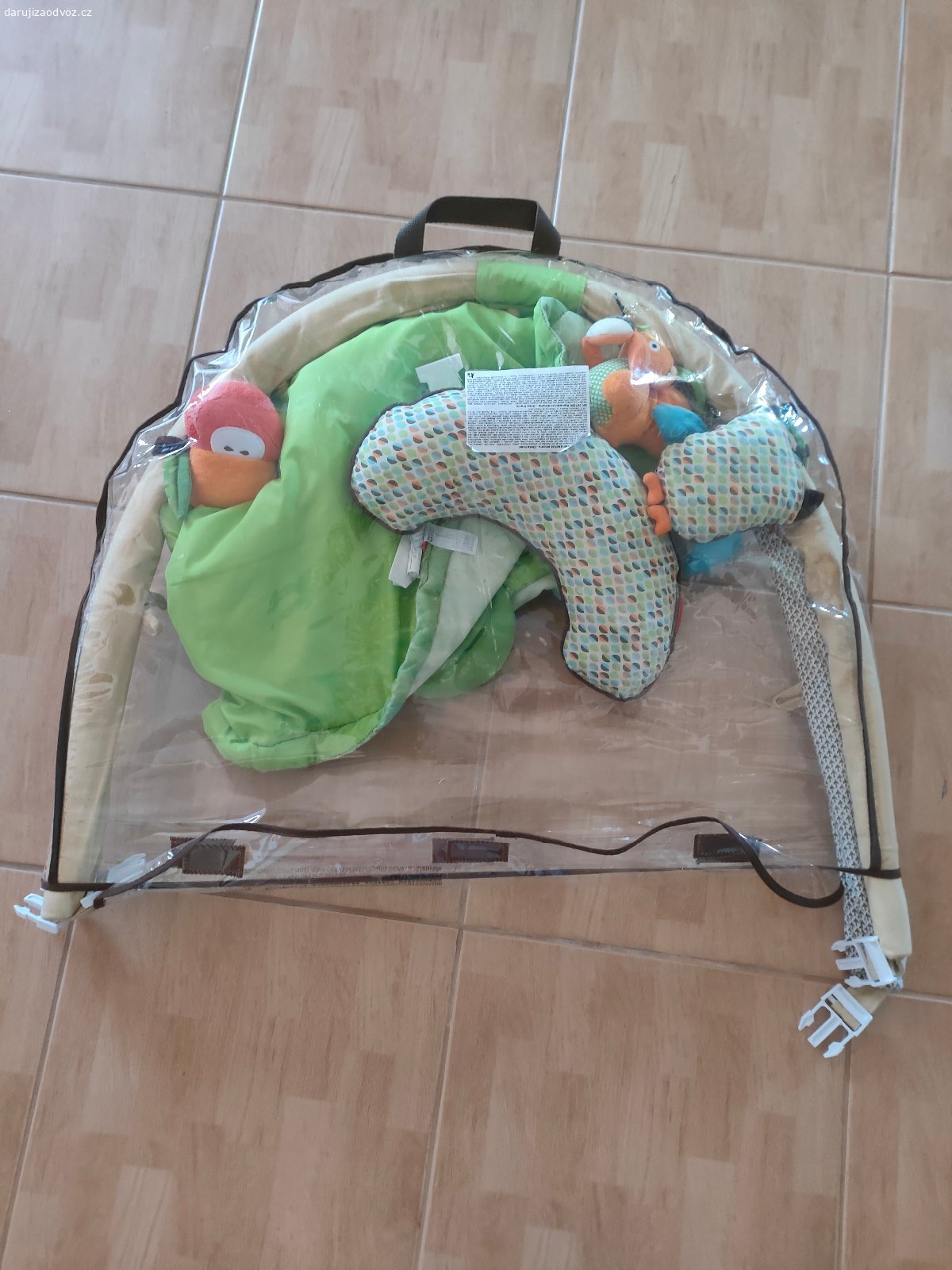 Hrazdička pro miminka. Měli jsme za odvoz, ale máme najednou navíc a nevyužíváme už