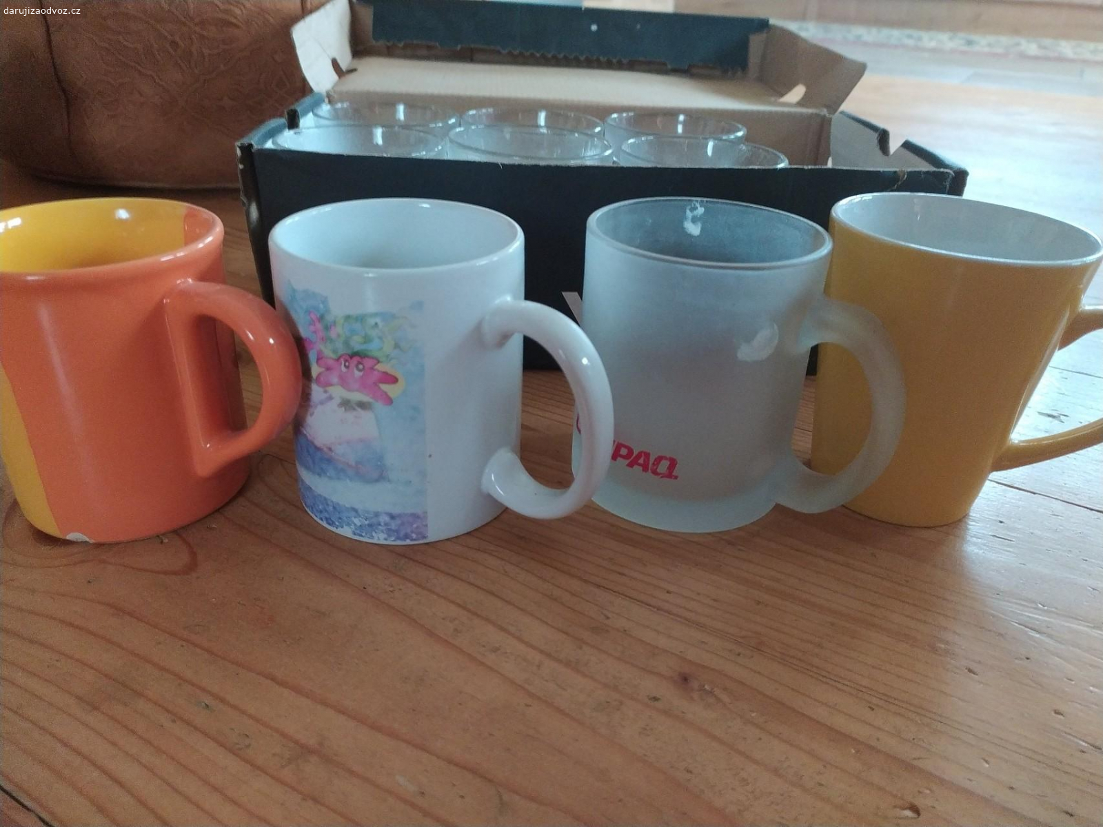 Hrnky. daruji hrnečky, 4ks různé druhy + 6ks sada skleněných s růží