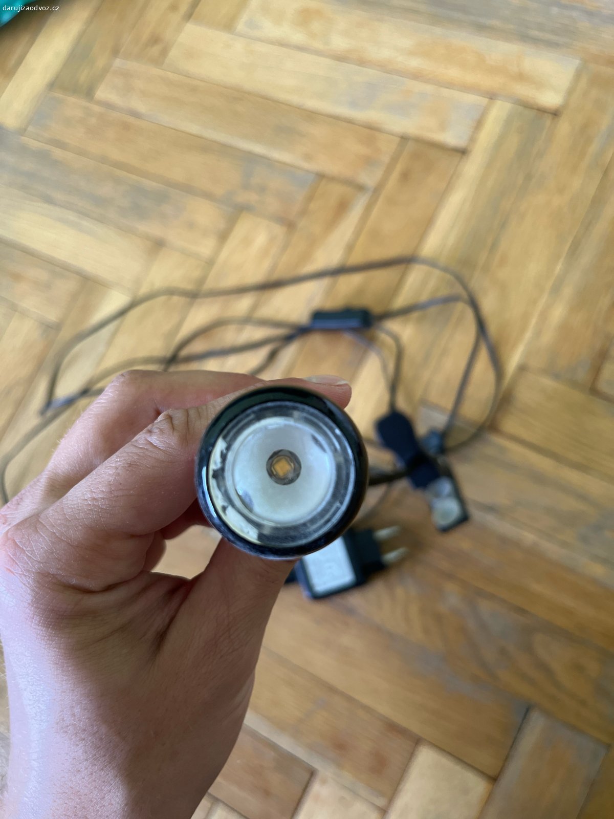 IKEA lampička. zlomený kolík, model V1017 JANSJÖ