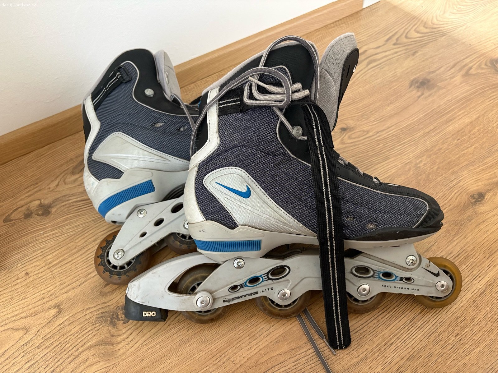 Inline/koleckove brusle Nike vel. 43. Stare (asi 18 let) a dost jete brusle. Samotna bota je v poradku, ale kolecka potrebuji vymenit.

Velikost 43
Kolecka 76mm 80A