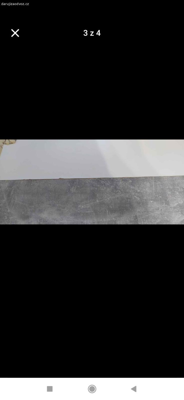 jídelní stůl. Daruji jídelní stůl, spěchá š. 80 d. 138 v. 75