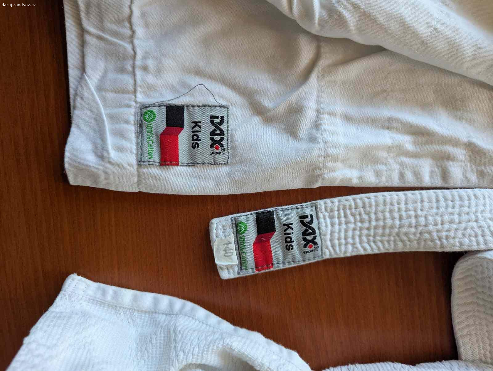 Judisticke kimono. Velikost 140