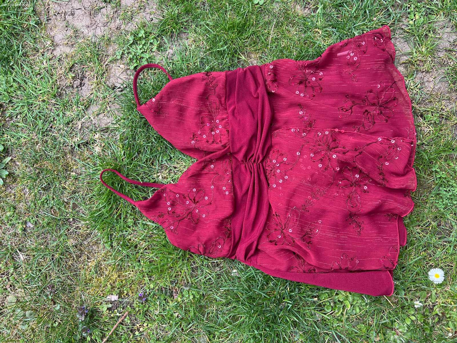 Kalhoty a společenský vršek velikost 36. K vyzvednuti v Dolnich Mecholupech.