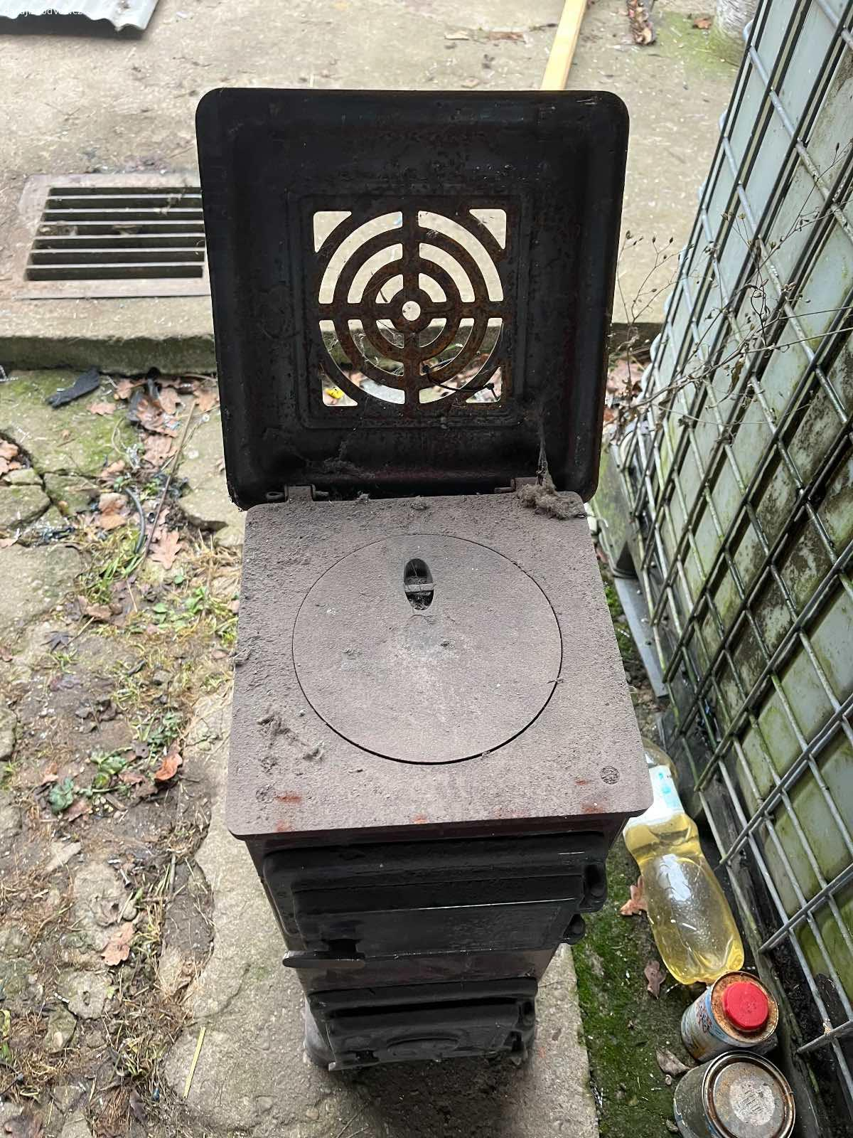 Kamna. Stará kamna v použitelném stavu