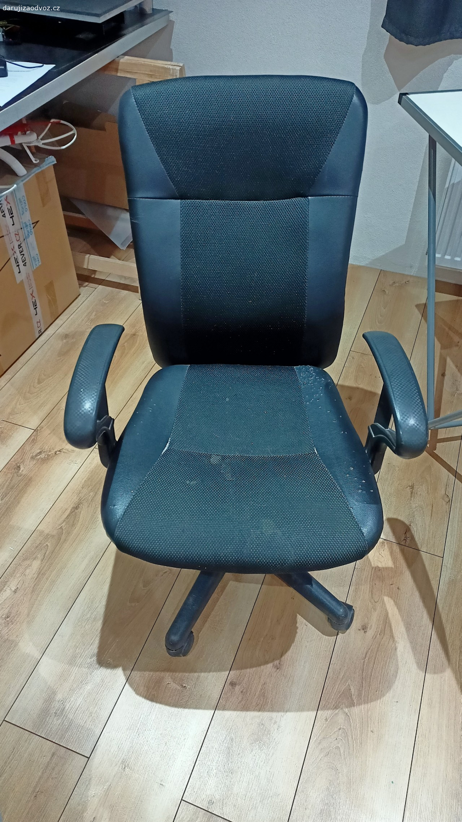 kancelářská židle zdarma funkční. židle