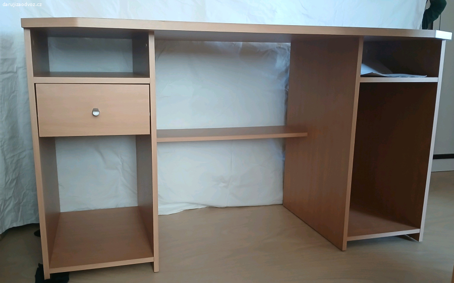 Kancelářský / pracovní stůl