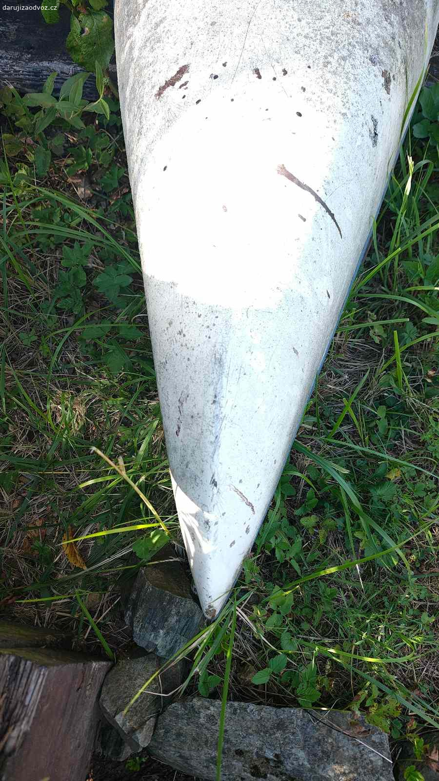 Kanoe + Padla. Stav viz foto, laminátová kanoe. K dispozici Oboz/Nalžovice.