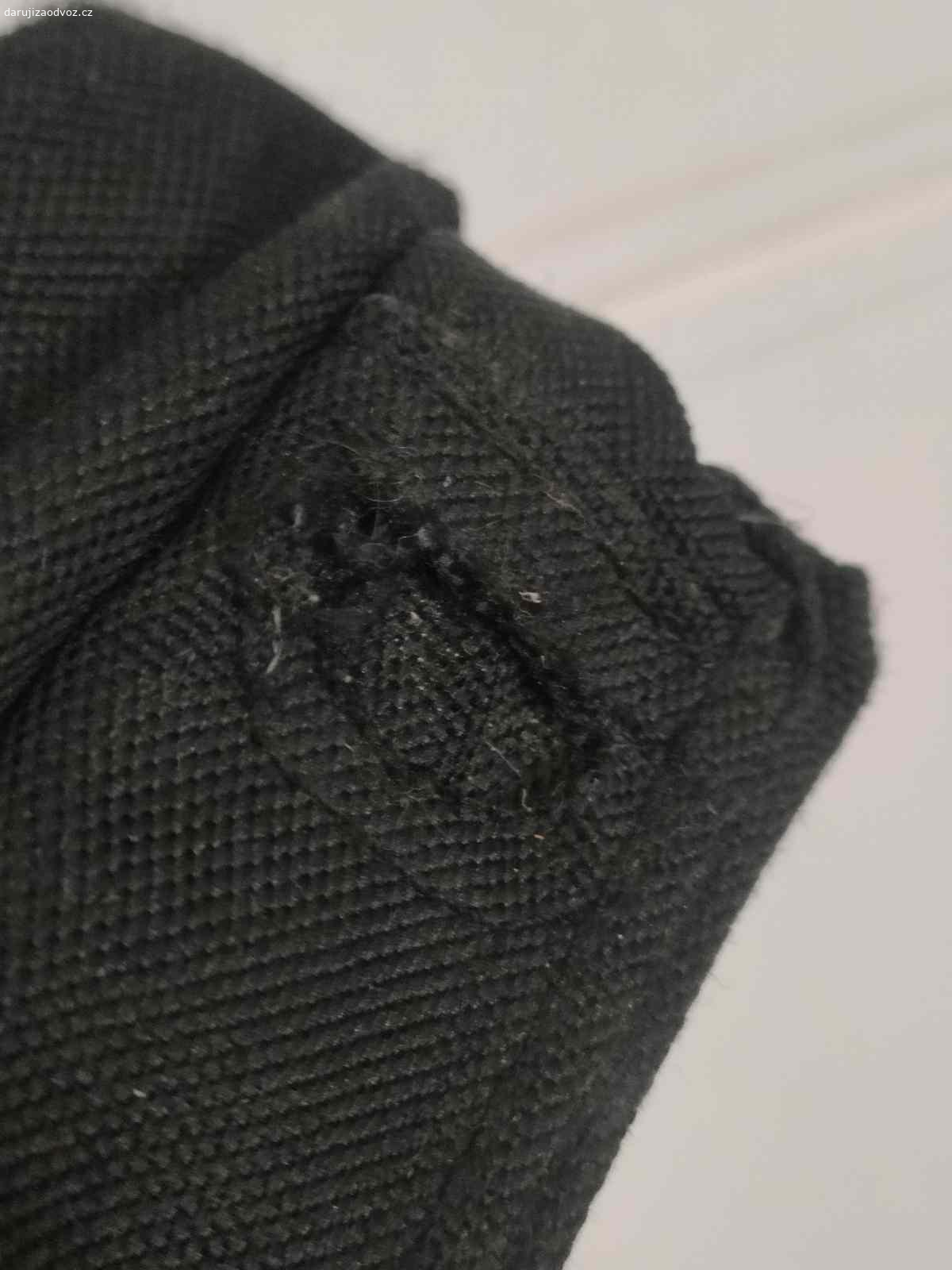 Kapsa na opasek. Daruji za odvoz , je potřeba zašít