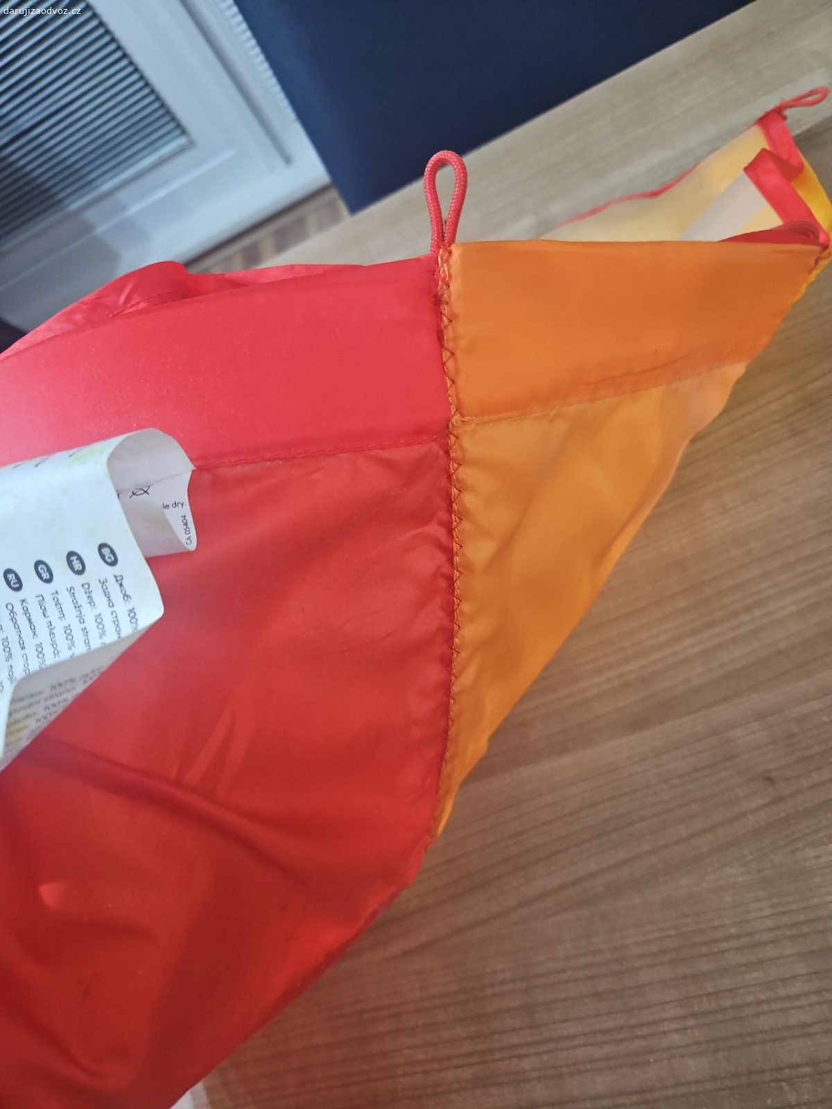 kapsář. daruji Praha 8 Ládví