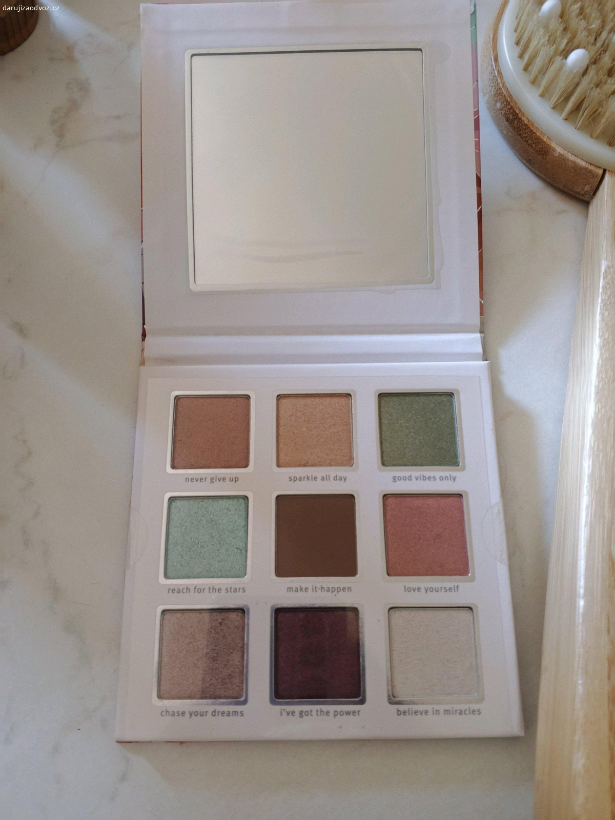 Kefa na myti + paletka. Daruji za odvoz, oboje nepouzite.