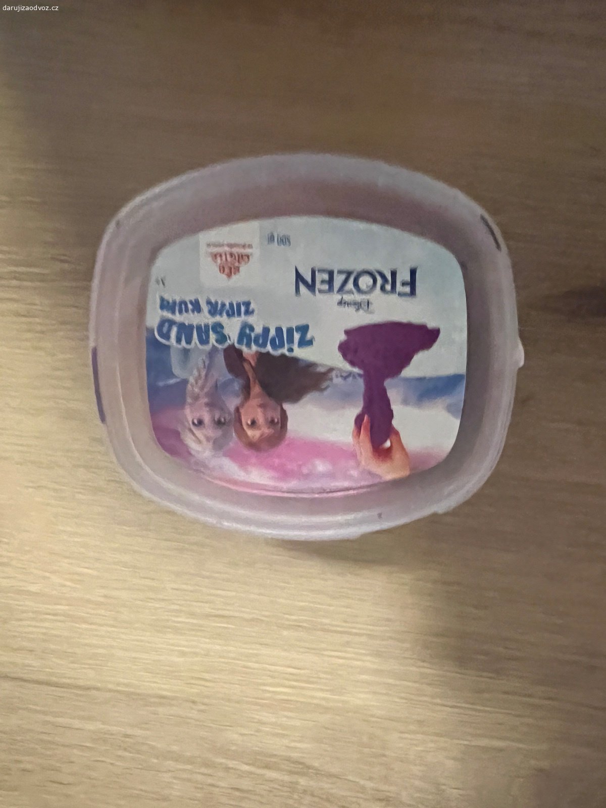 Kinetický písek otevřený. K vyzvednutí v Dolních Měcholup.