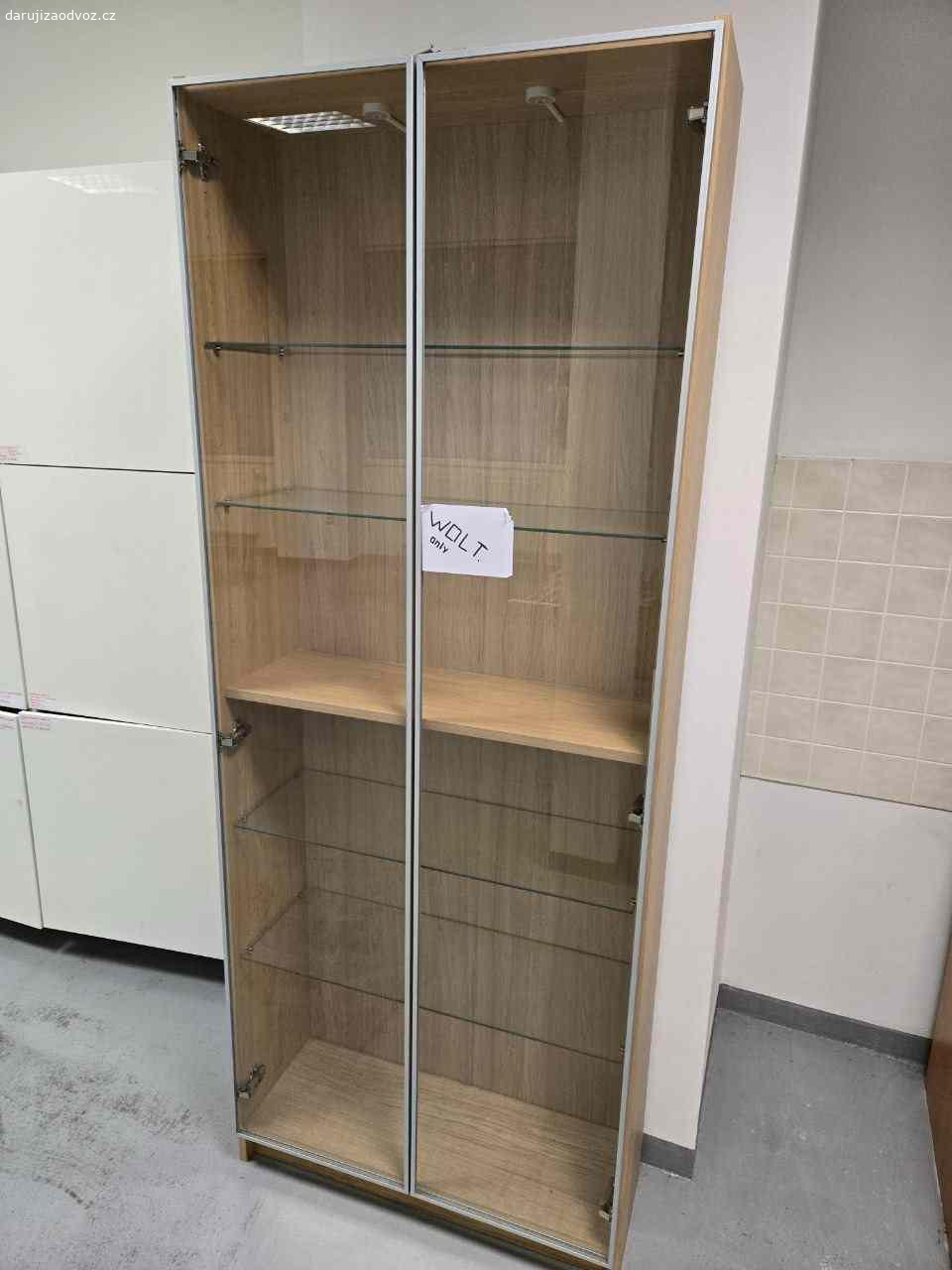 Knihovny Ikea za odvoz. Knihovny Ikea v dobrem stavu za odvoz 3ks