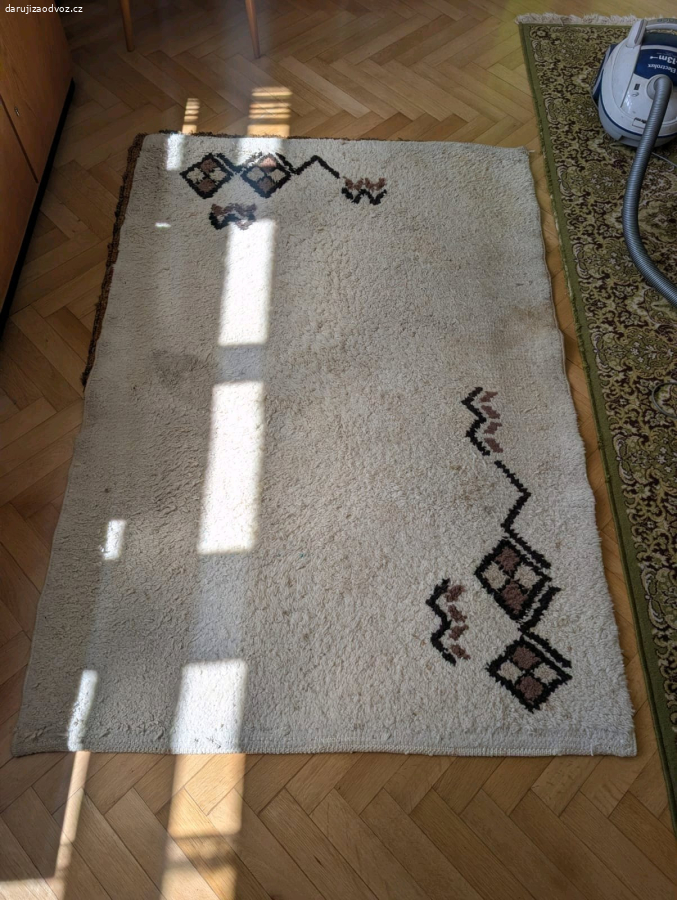 Koberec z ovčí vlny