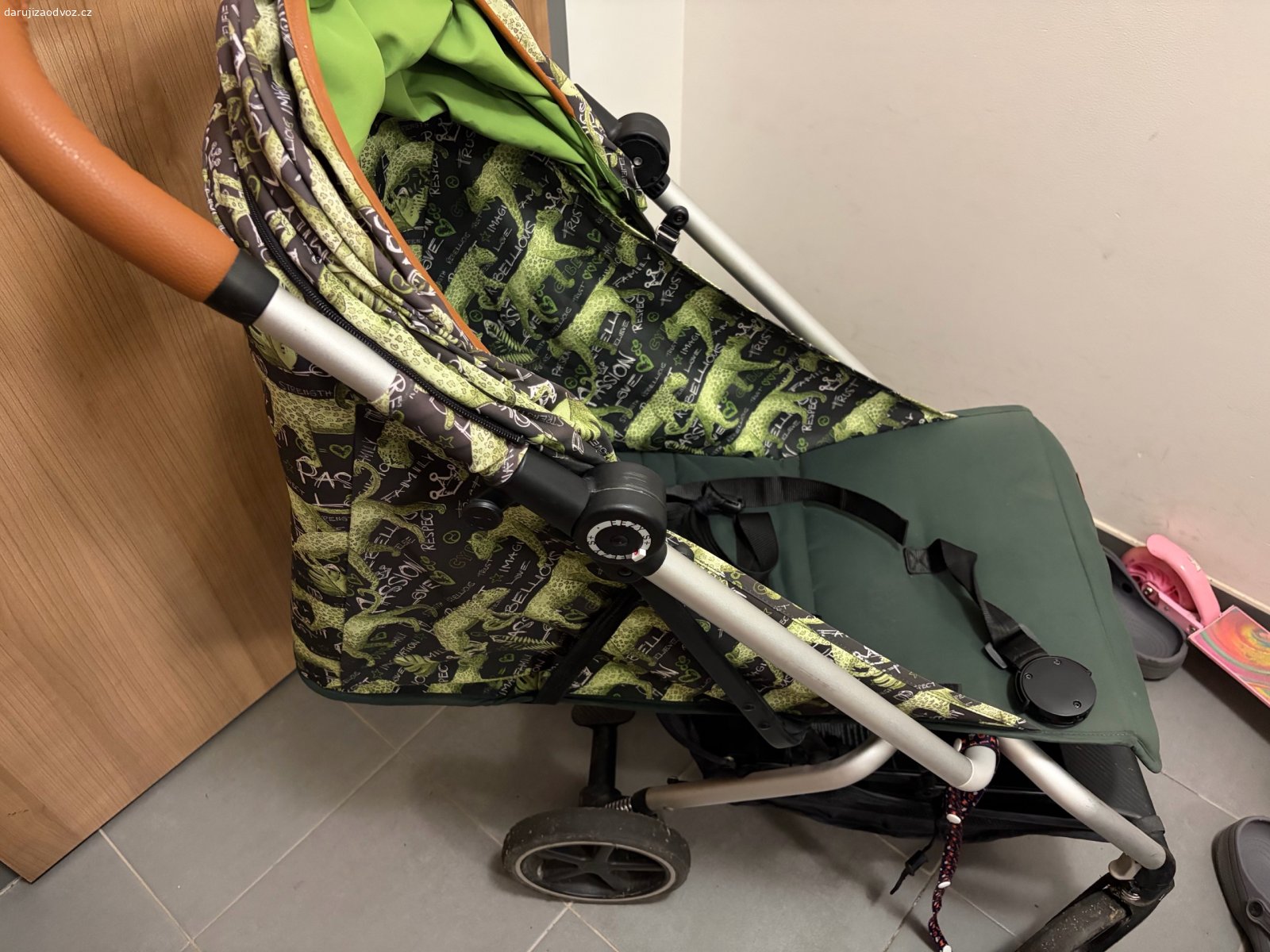 Kočárek Cybex Eezy s+. starší kočárek, funkční, lze dát uplně do lehu, určitě jde vidět, že byl užíván