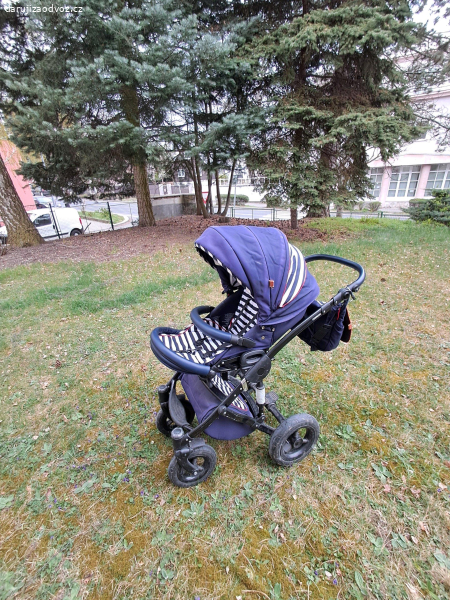 Kočárek dvojkombinace