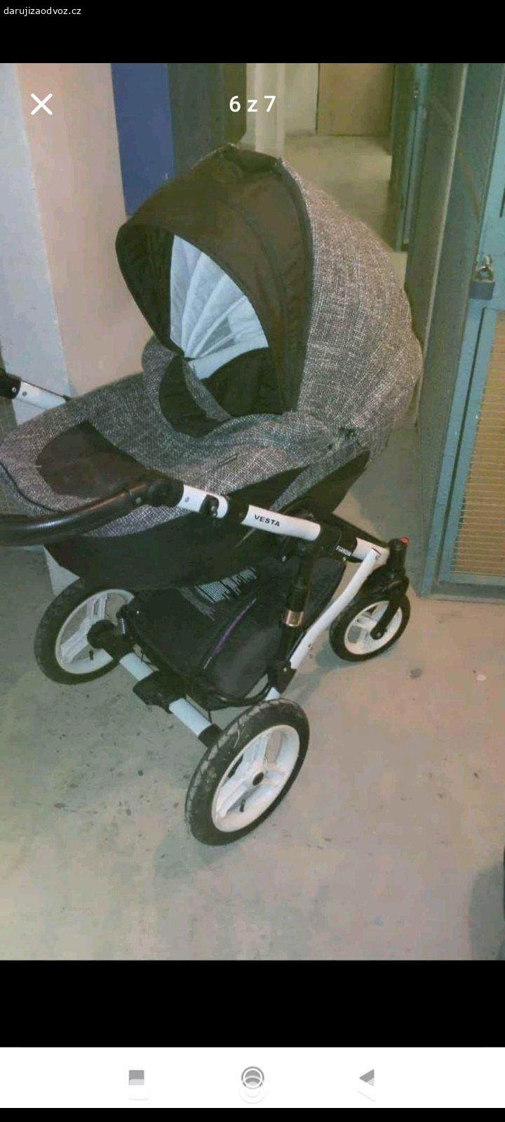 kočárek. Vyměním kočárek za bonboniéru