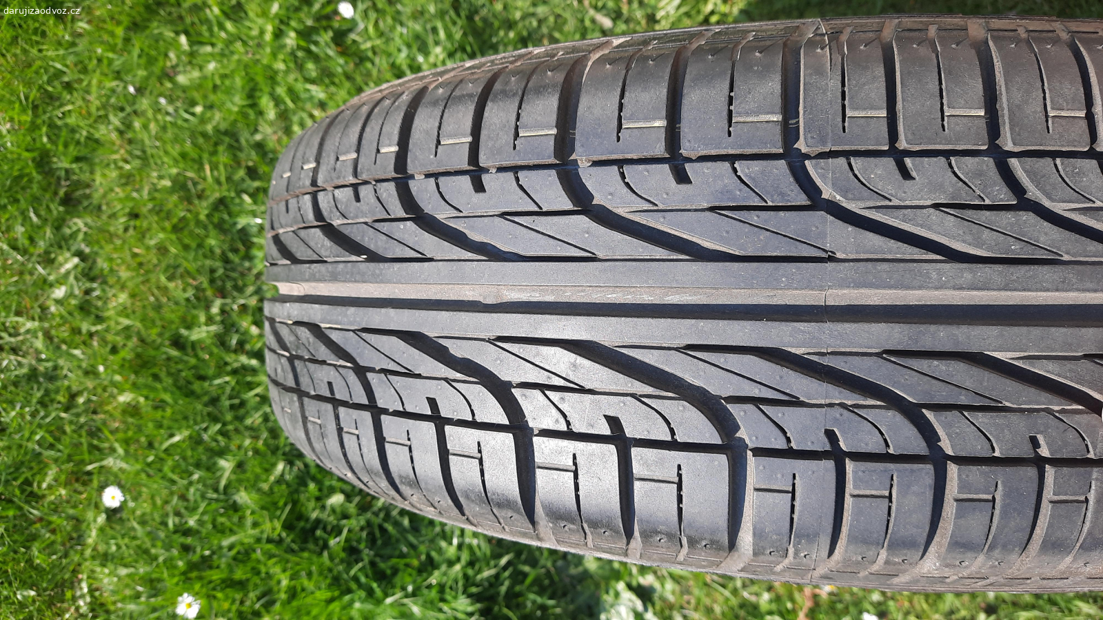 komplet kola na opel. nabízím 5ks disků vč.pneu (zimni sjeté) na vozy opel, 
z toho 1ks prakticky nejetá letní rezerva - viz foto