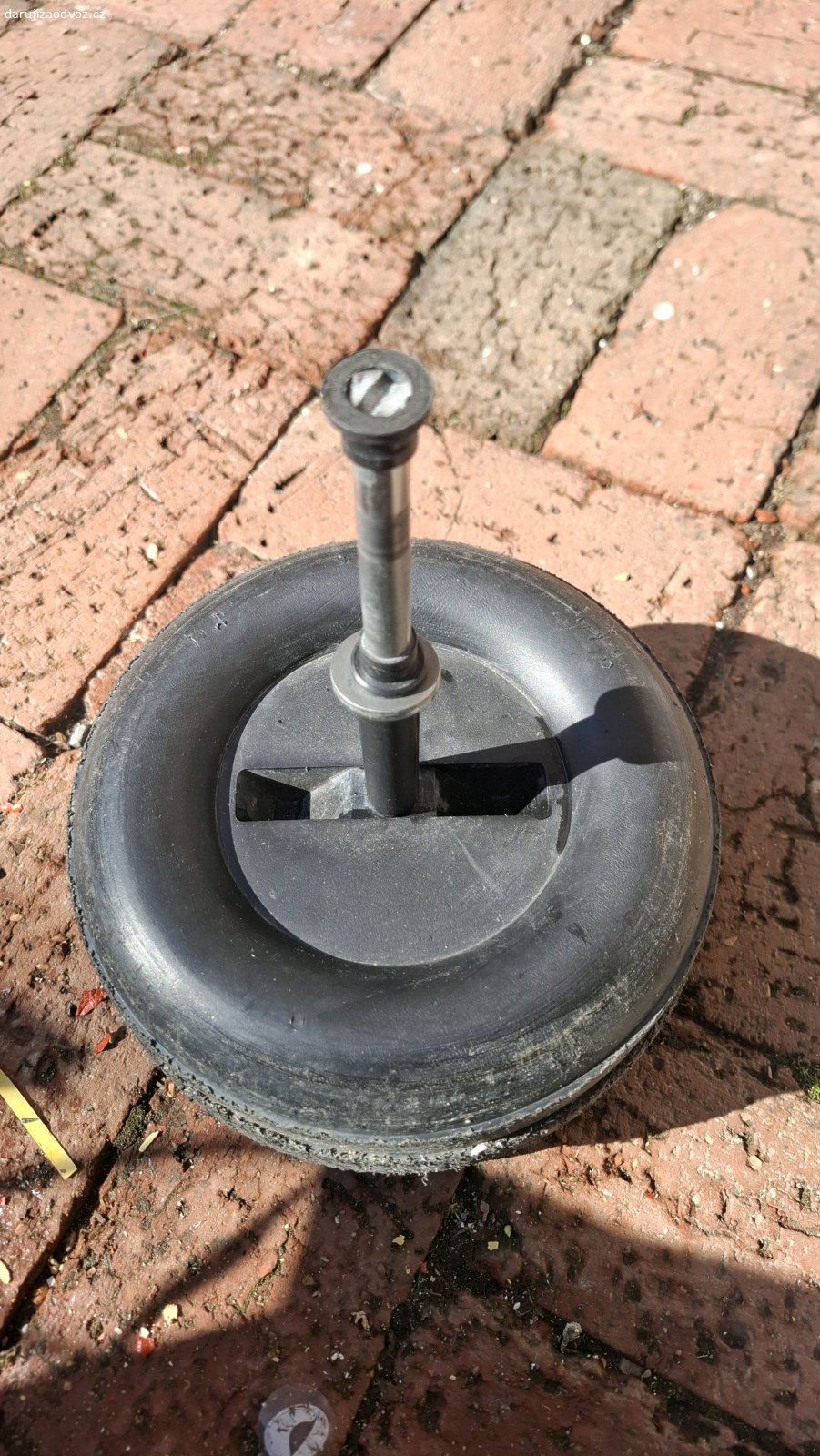 kolecko 23cm pruměr. mohu poslat