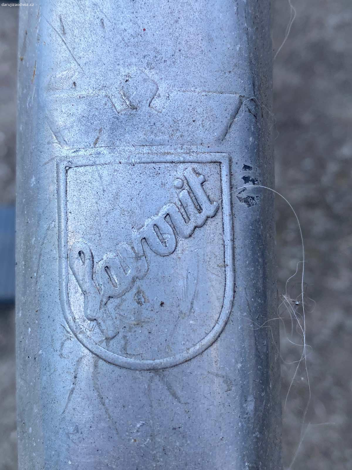 Kolo Favorit. Daruji za odvoz, nekompletní, stav viz foto.