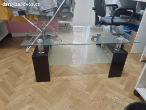 konferenční stolek