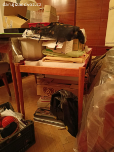 Daruji konferenční stolek