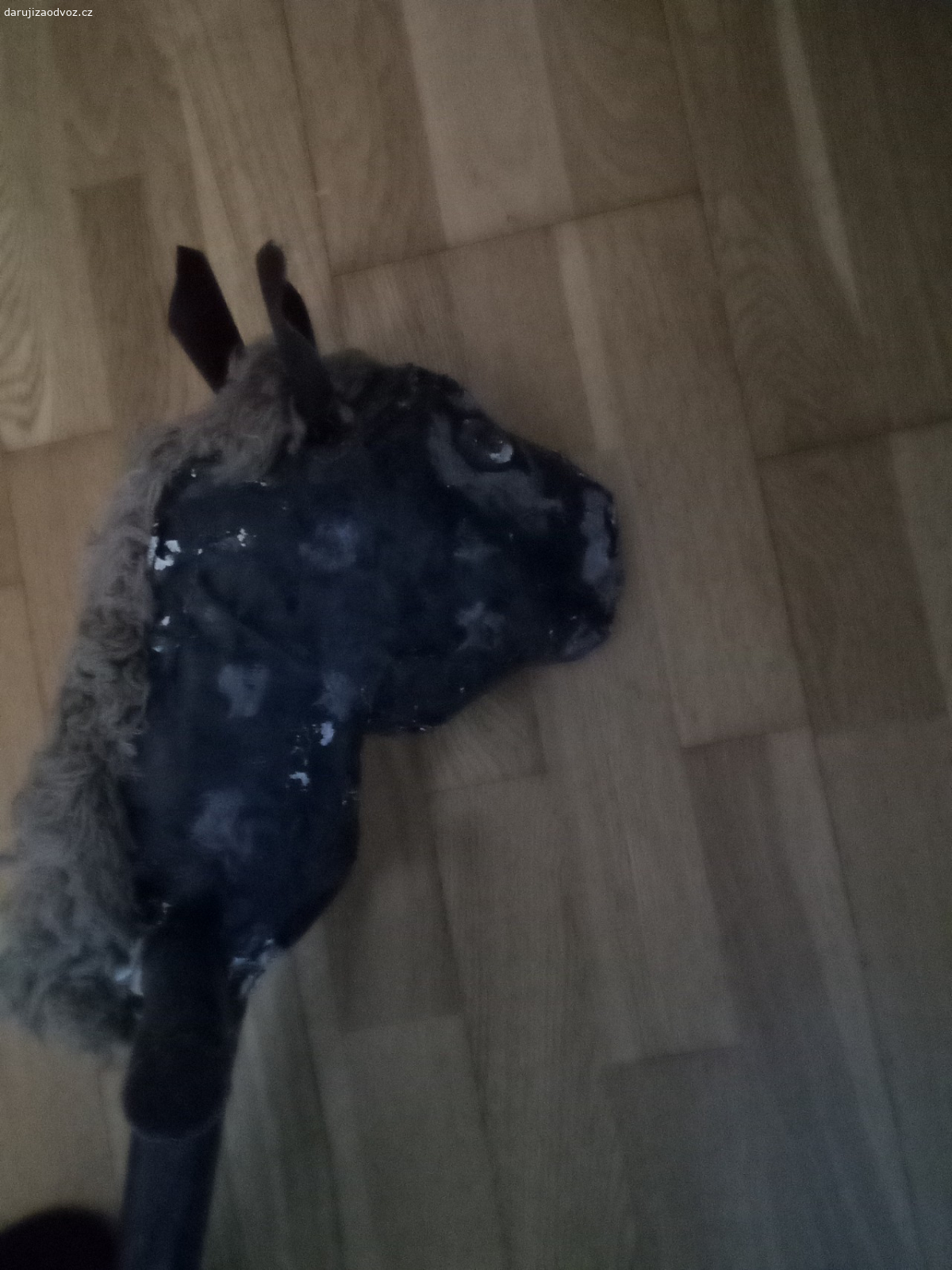 koník ala hobby horse. papírmaše, dřevo, kožené uši