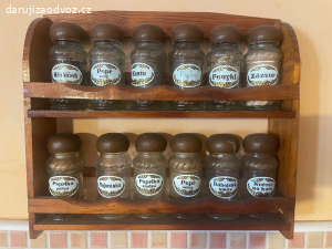 Kořenky + dřevěný nástěnný stojan