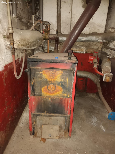 Kotel na tuhá paliva
