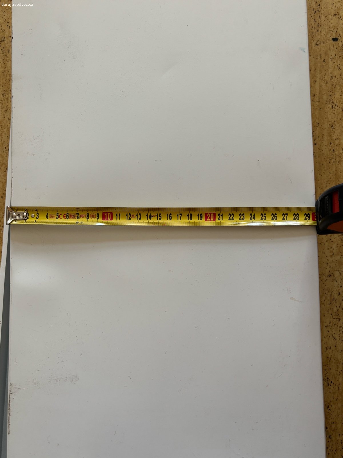 kovový regál 4 police. myslim, ze původně ikea, 4 police, 74x30, stav dobry, uz neco zažil. prosím SMS