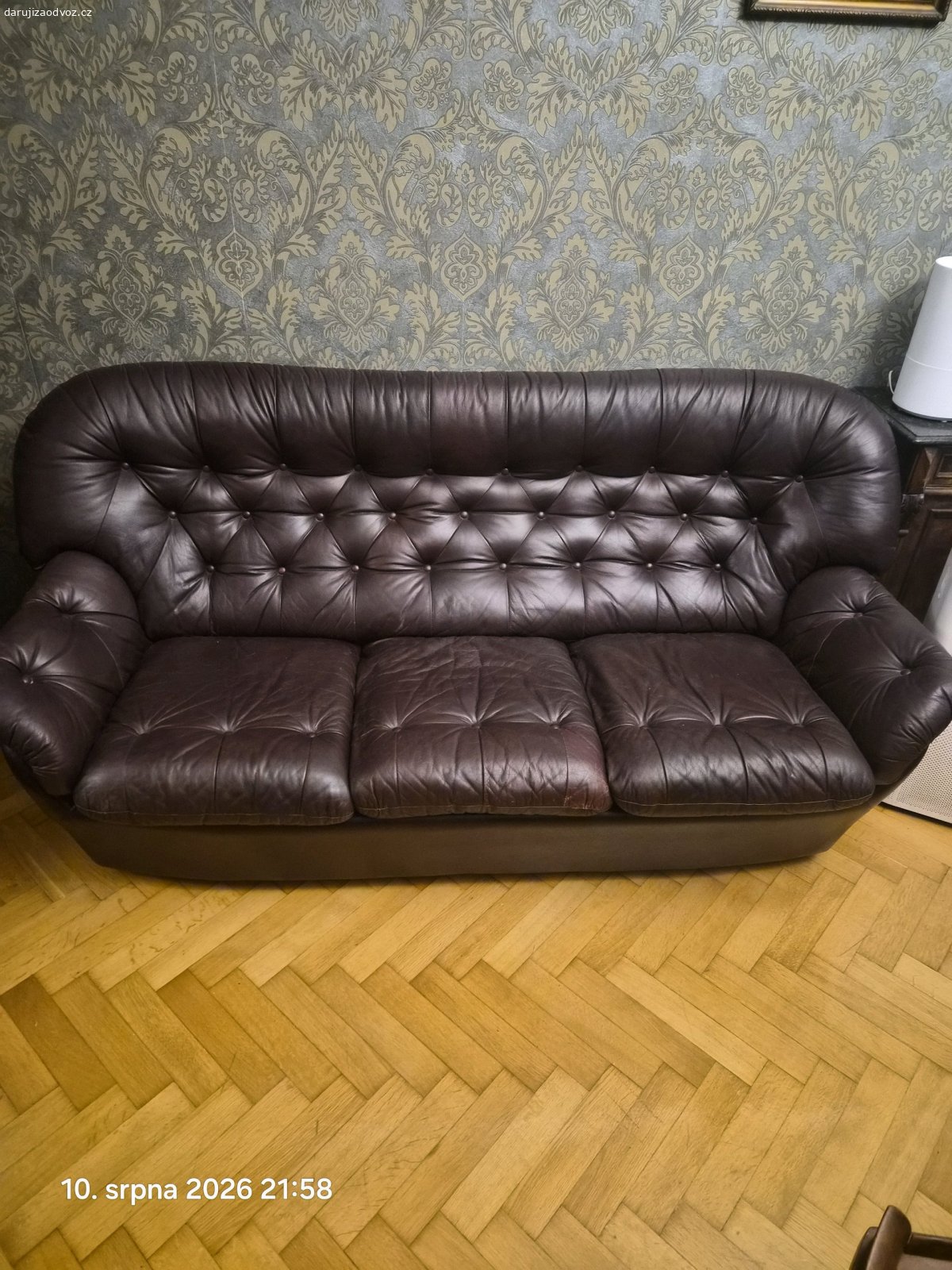 koženková sedačka. daruji za odvoz
