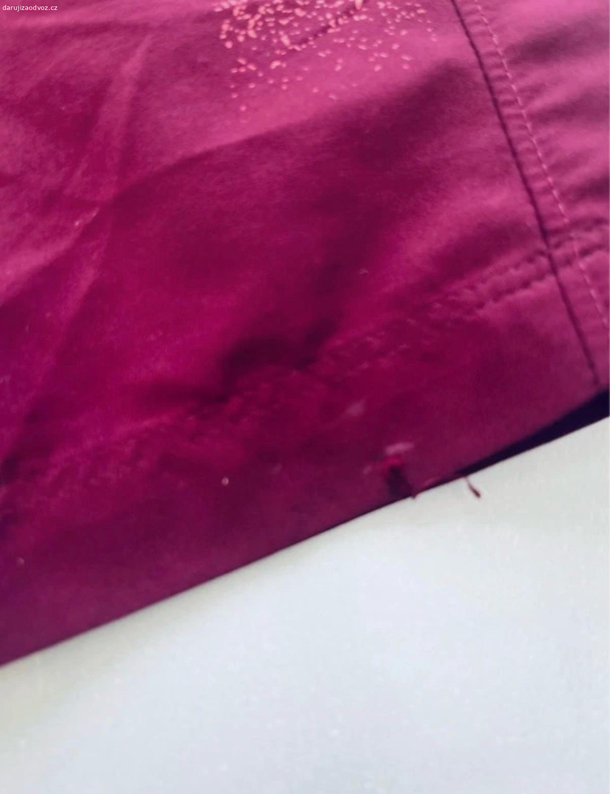 kraťasy Under Armour. Nošené sezónu, bohužel už při rozbalování jsem natrhla kousíček ?
Šikovná ruka si poradí, já raději ne))
Míry vyfoceny 
Chlapecká L- věk 10-12

zásilkovna komplet 120,-