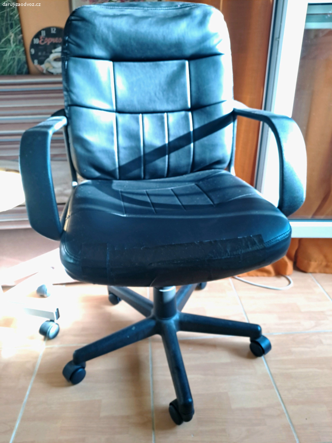 křeslo k PC