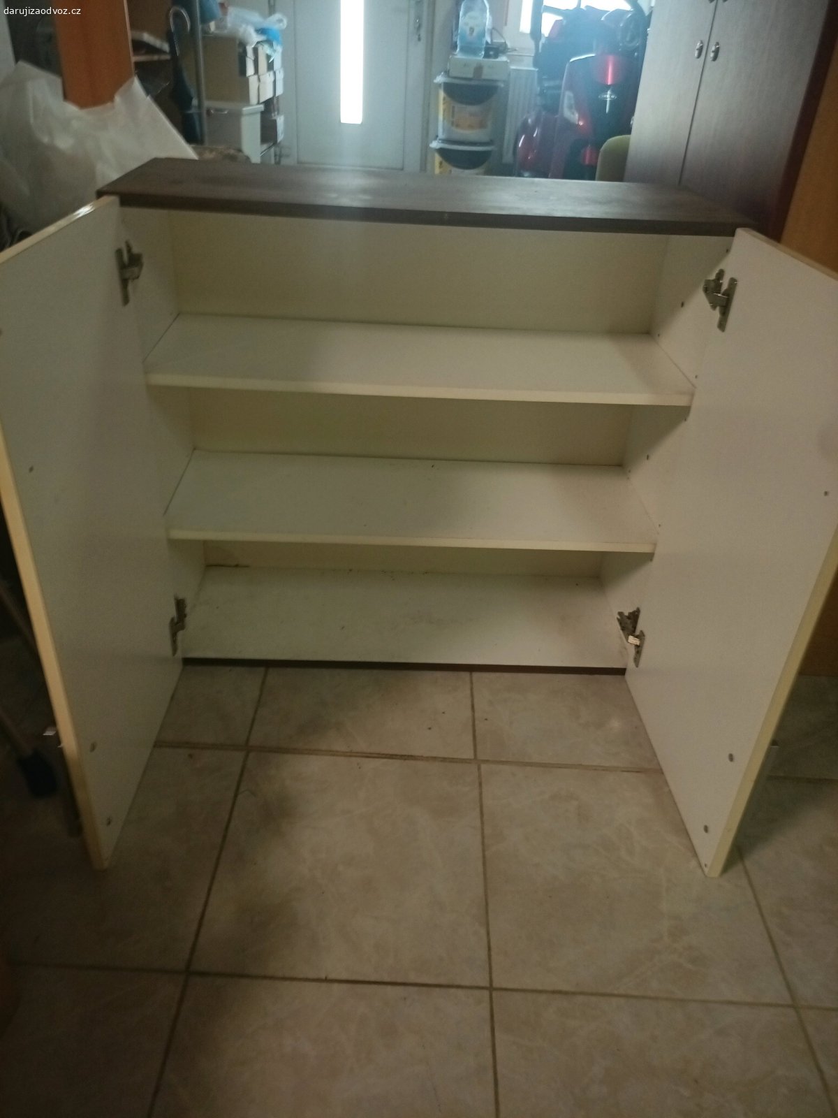 kuch. skříňka horní. kuchyňská horní skříňka 80x72x32 (i s dvířky)