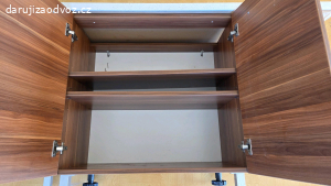 Kuchyňská skříňka s deskou