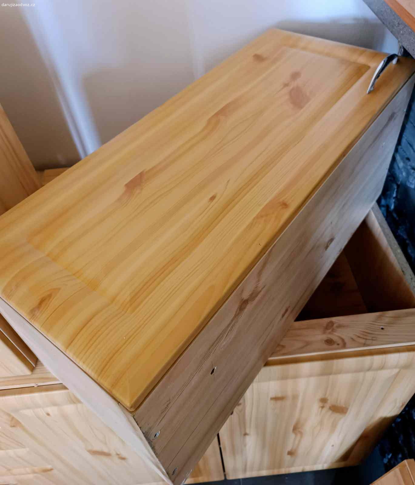 Kuchyňské skříňky horni. Top stav...horní skříňky...