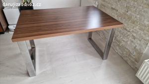 kuchyňský stůl 135x90