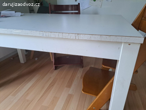 Kuchyňsky stůl