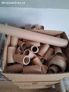 kulatiny z lisovaného papíru