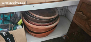 Květináče,  truhlíky,  podmisky