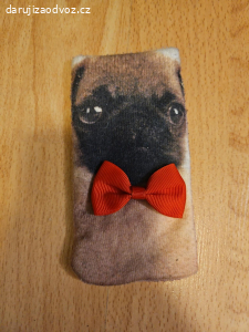 Látkový obal na telefon mops