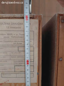 leštěné skříně