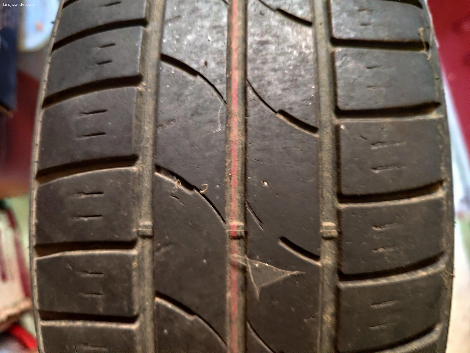 Letní pneu - 4 kusy na dojeti. 4 kusy letních pneumatik 195/60 R15. Vzorek ještě 2 mm