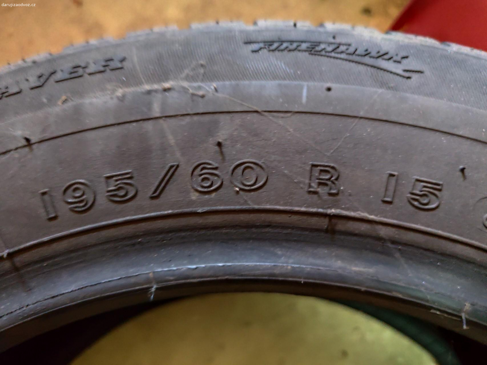 Letní pneu - 4 kusy na dojeti. 4 kusy letních pneumatik 195/60 R15. Vzorek ještě 2 mm