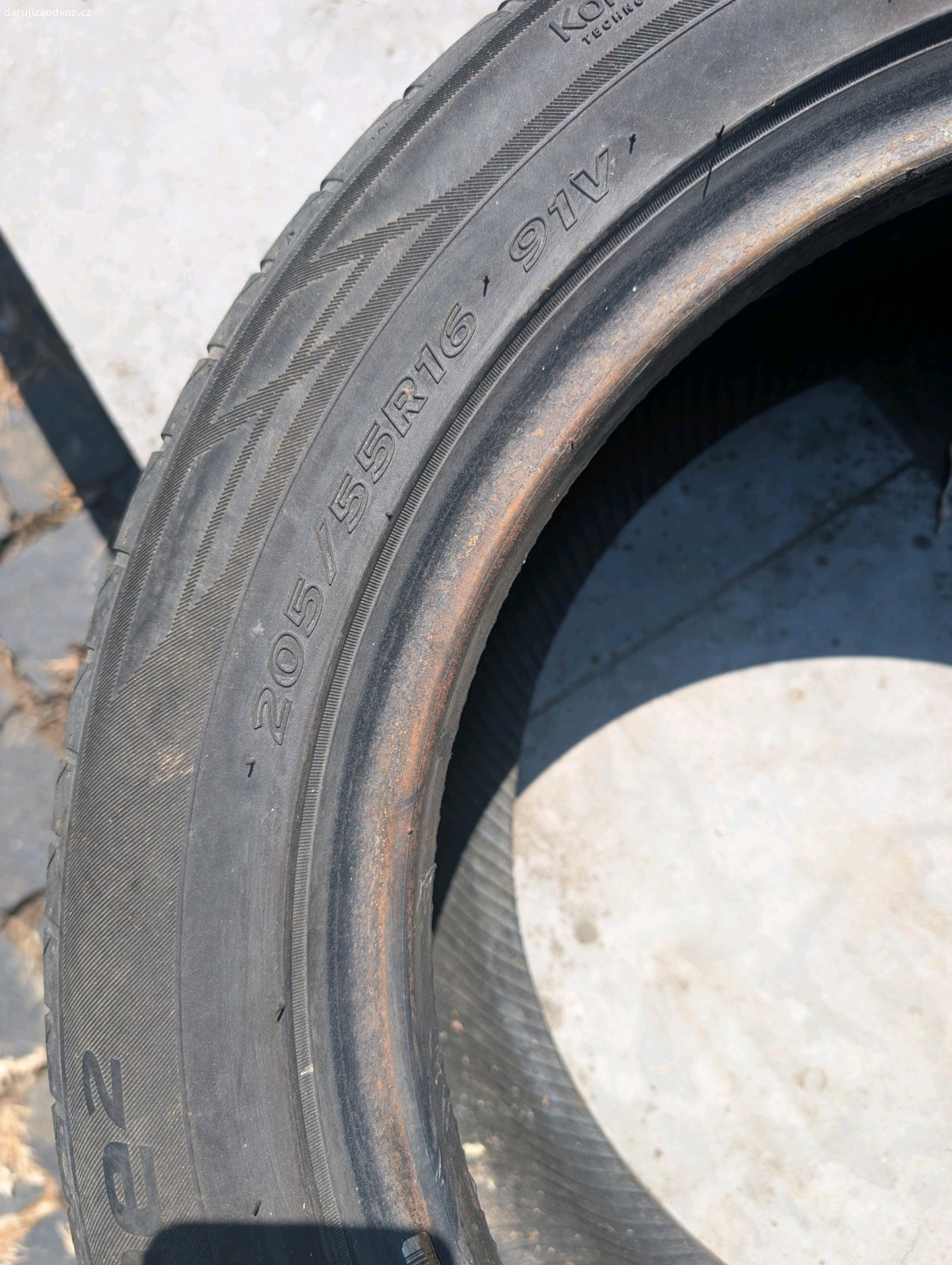Letní pneu Hankook ventus prime. 205/55 r16 s ještě slušným vzorkem. 1 Kg kafe potěší