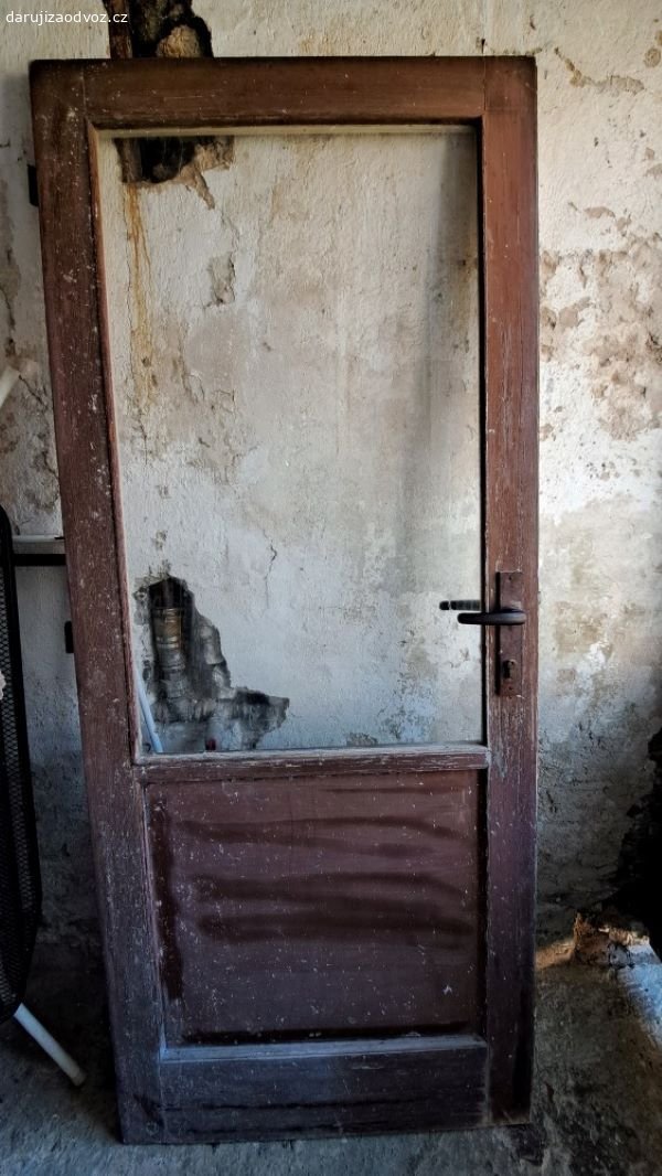 Levé 80 dveře. Vstupní - vchodové dveře  - třeba na stavbu se zámkem a 3 klíči.
